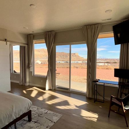Page Arizona Border Town- Crimson Suite, Desert Canyon Getaway With Views Біґ-Вотер Екстер'єр фото