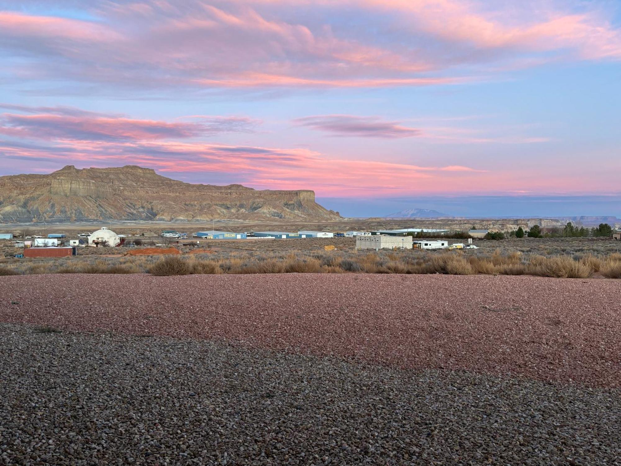 Page Arizona Border Town- Crimson Suite, Desert Canyon Getaway With Views Біґ-Вотер Екстер'єр фото
