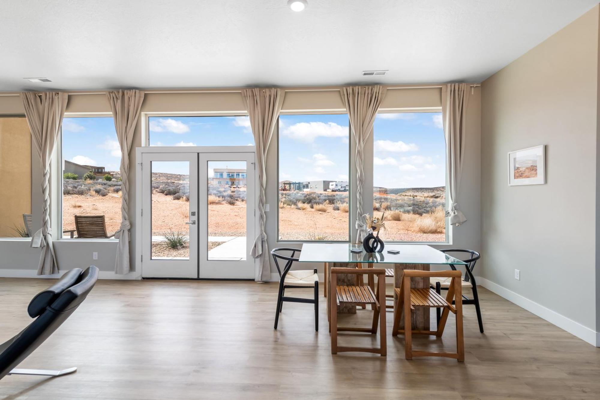 Page Arizona Border Town- Crimson Suite, Desert Canyon Getaway With Views Біґ-Вотер Екстер'єр фото